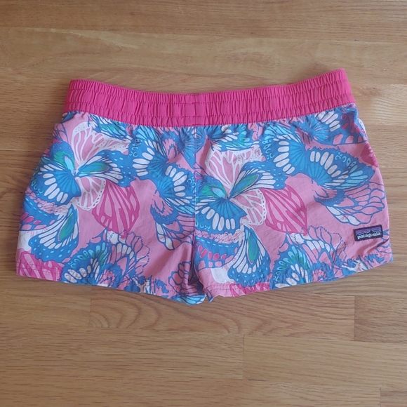 Patagonia XS Pink Butterfly Pattern shorts - Picture 6 of 6